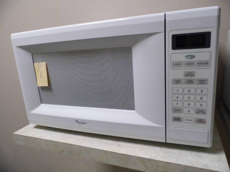 lot 11 image: Whirlpool Microwave