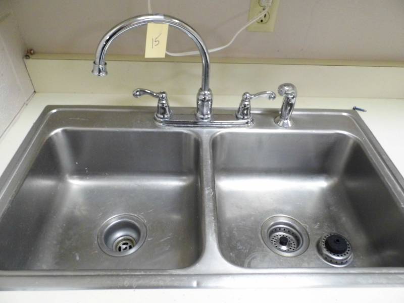 lot 15 image: Stainless Steel Sink