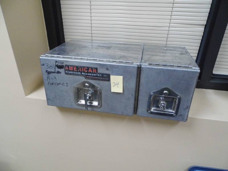 lot 24 image: Aluminum Case w Inside Cases