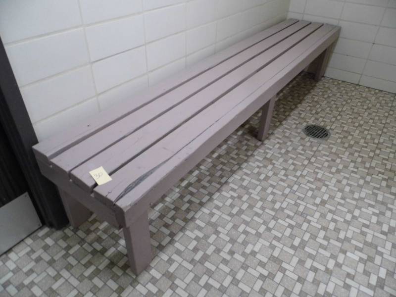 lot 30 image: Wooden Bench