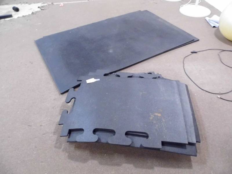 lot 35 image: Rubber Mats
