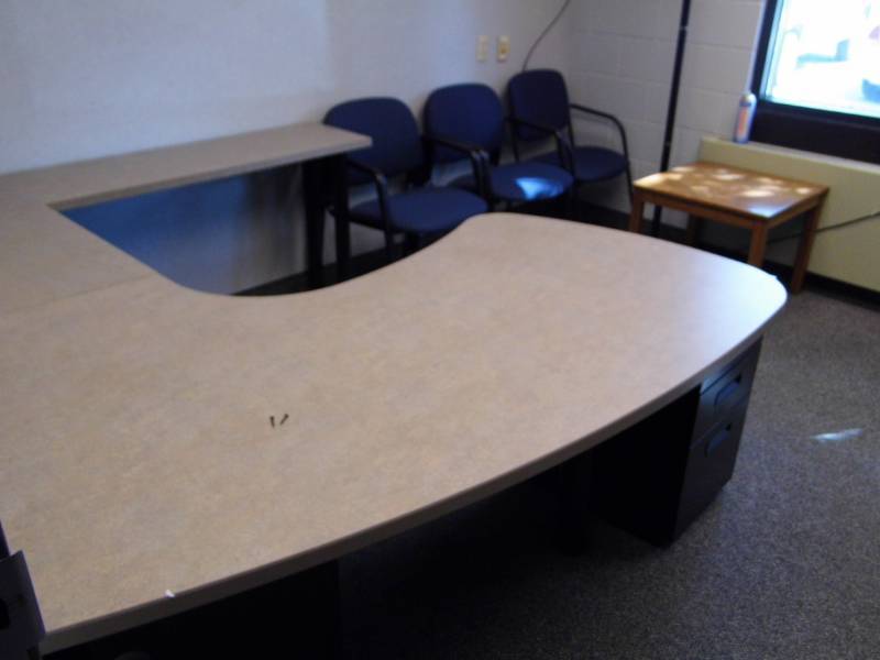 lot 61 image: Desk - 3 Chairs - File - Table