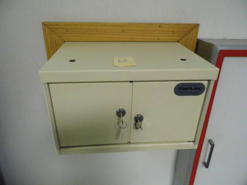 lot 68 image: Tufloc