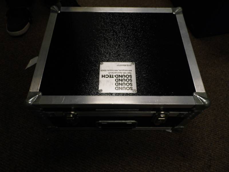 lot 94 image: Cases
