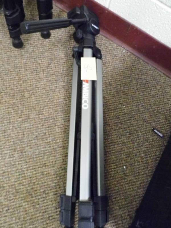 lot 95 image: Tripod