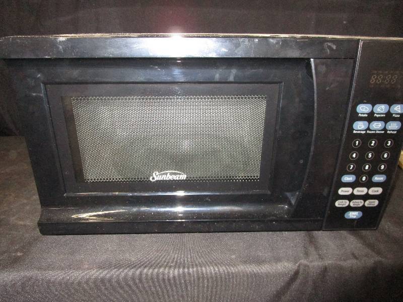 lot 57 image: Sunbeam Microwave (Works)