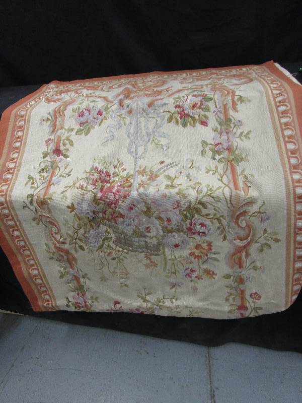 lot 92 image: Outdoor Rug 118 X 48