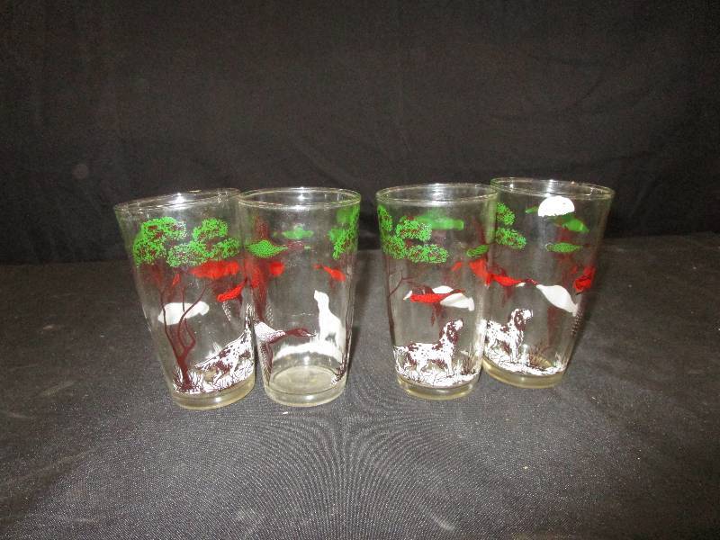 lot 150 image: 4 Collector Pheasent Glasses