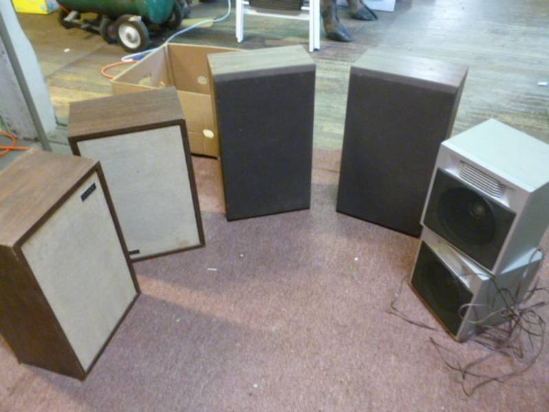 lot 19 image: Speakers
