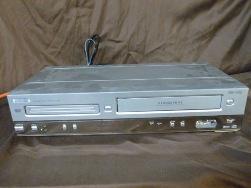 lot 27 image: DVD Player