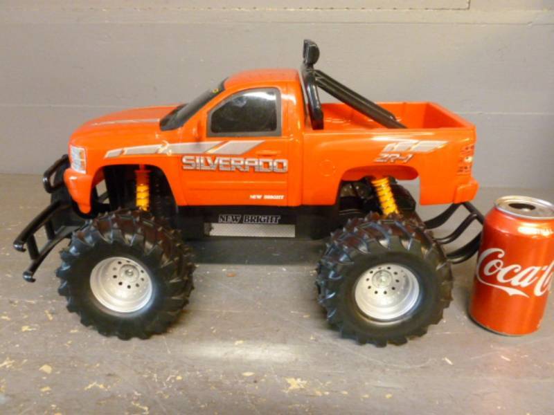 lot 33 image: Toy Truck