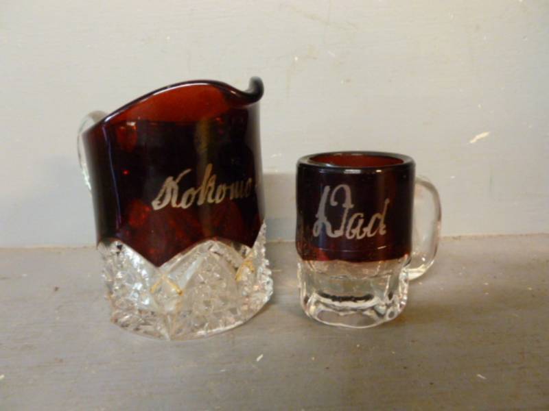 lot 34 image: Antique Ruby Flash