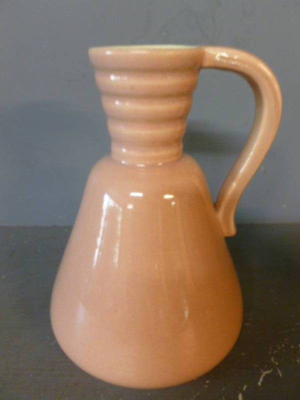 lot 47 image: Red Wing