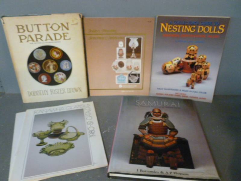 lot 100 image: Collector Books