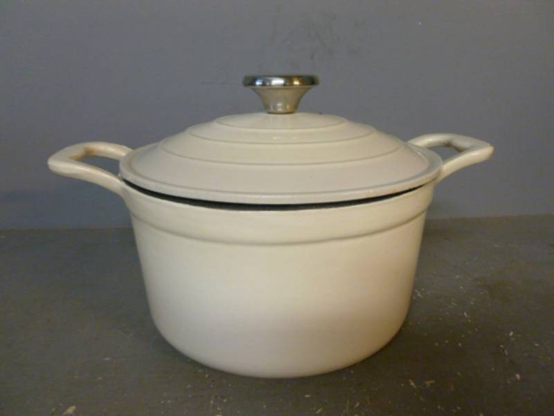 lot 101 image: Cast Iron Pan