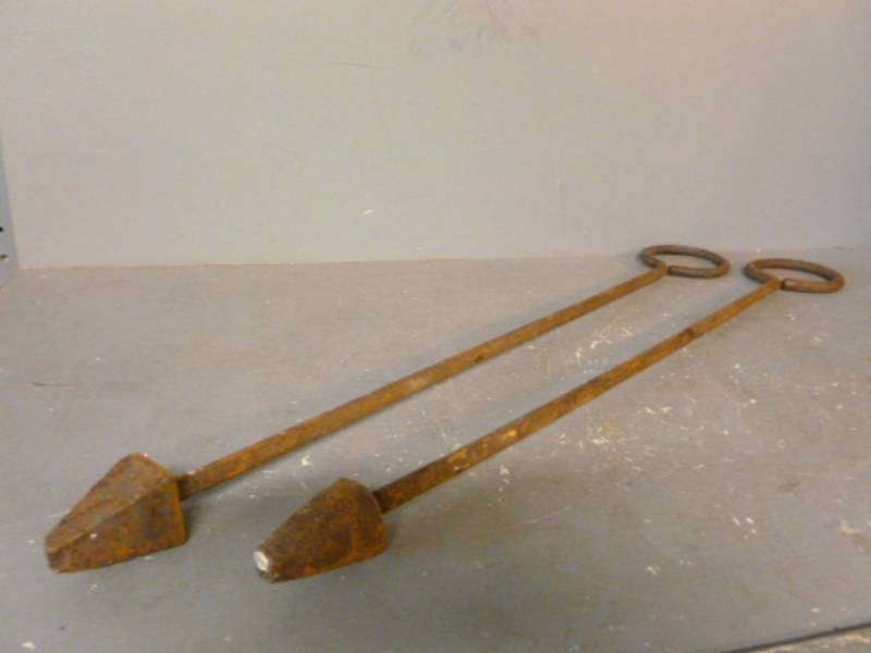 lot 105 image: Vintage Branding Irons