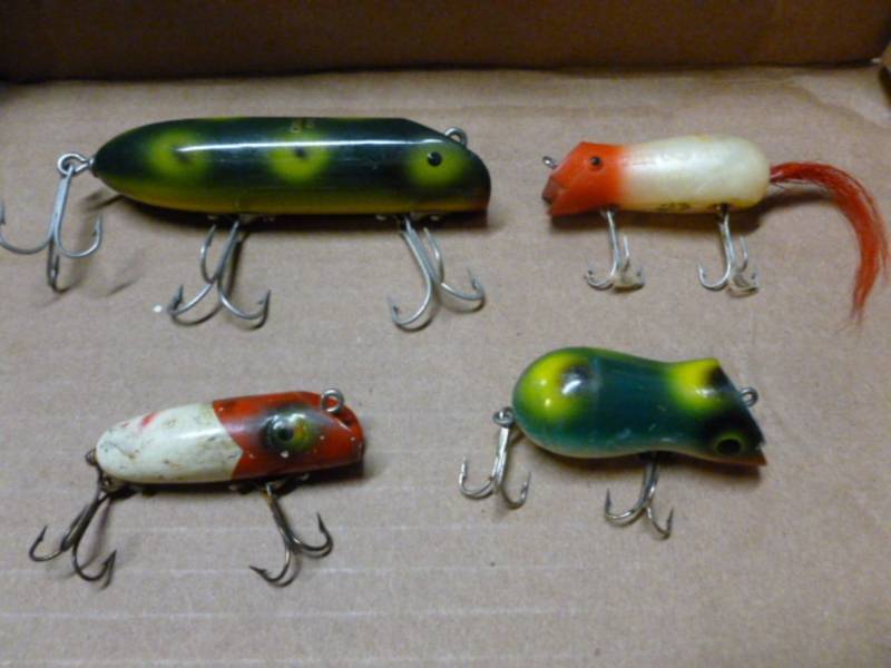 lot 108 image: Vintage Fishing Baits
