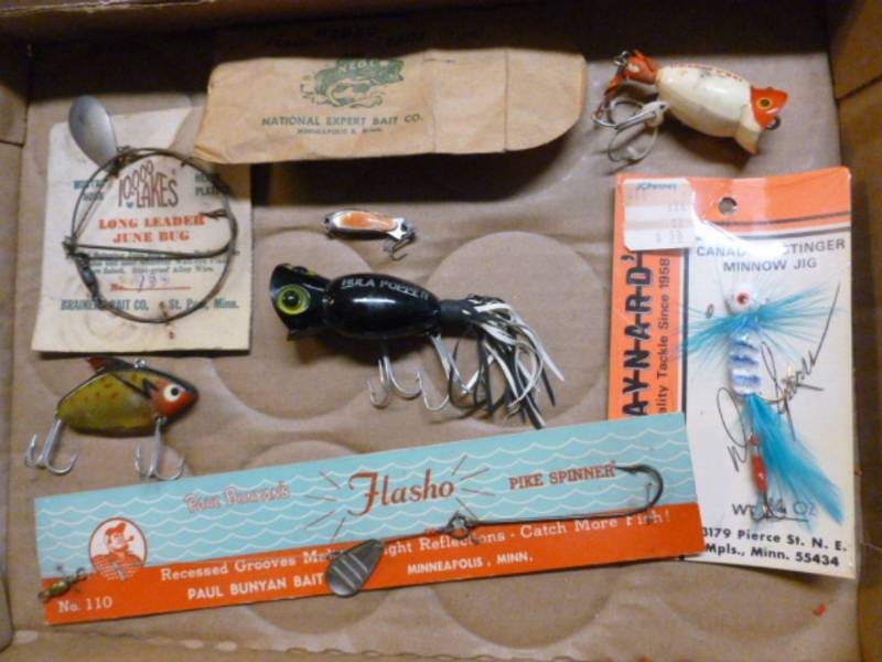 lot 109 image: Vintage Fishing Baits
