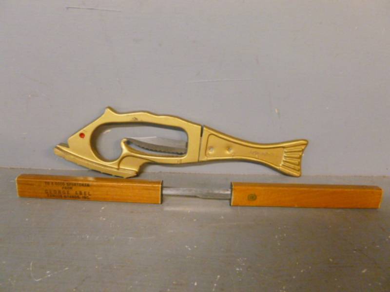 lot 112 image: Fishing Items