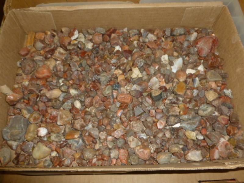 lot 131 image: Agates