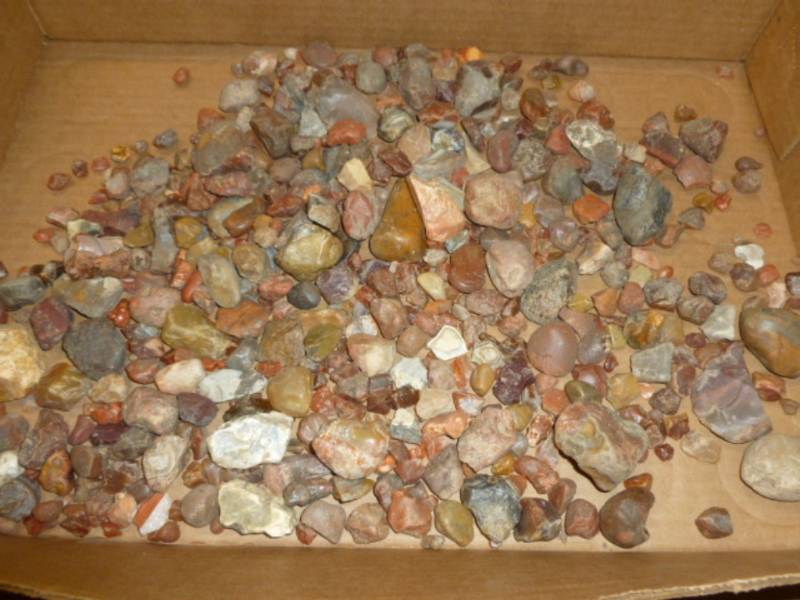 lot 133 image: Agates