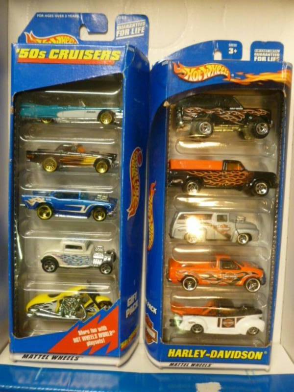 lot 154 image: New Hot Wheels