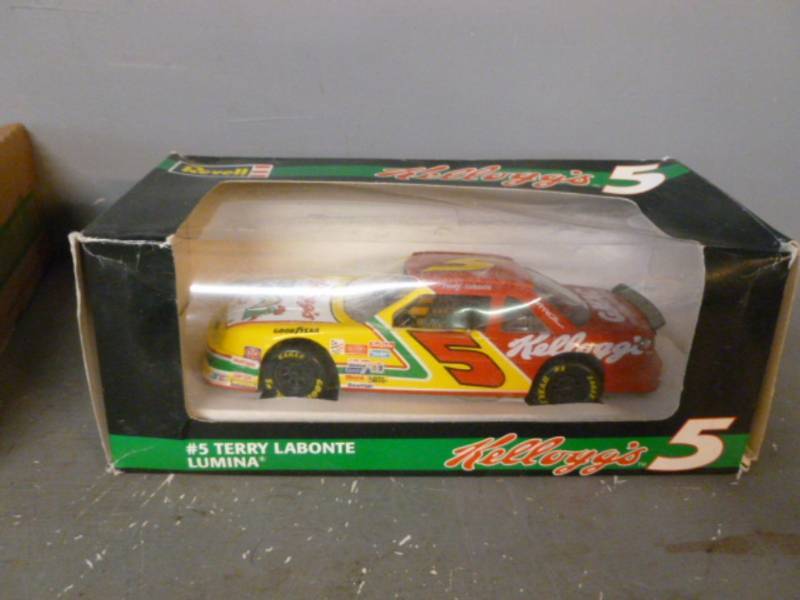 lot 163 image: Collector Car