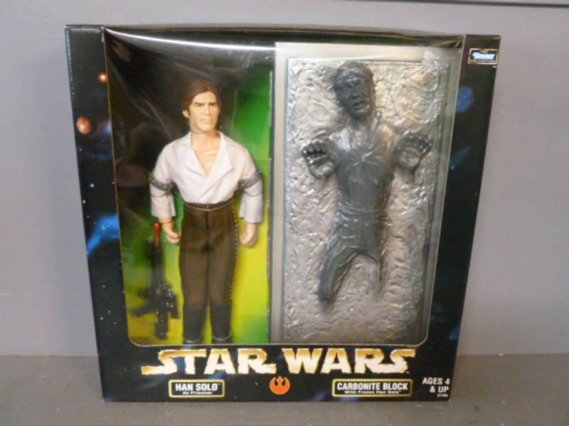 lot 204 image: New Star Wars Collectible