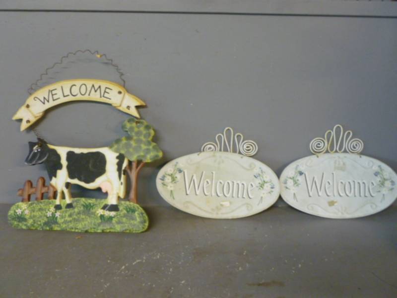 lot 250 image: Signs