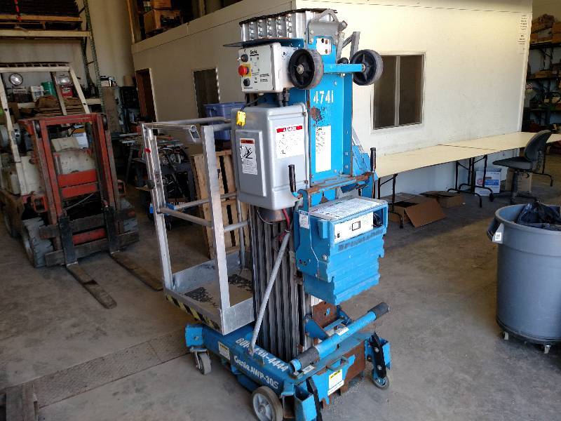 Genie AWP-30S Man Lift