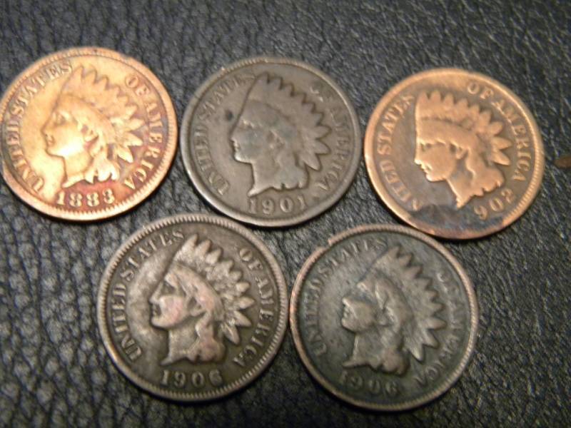 lot 15 image: 5 Indian Head Pennies