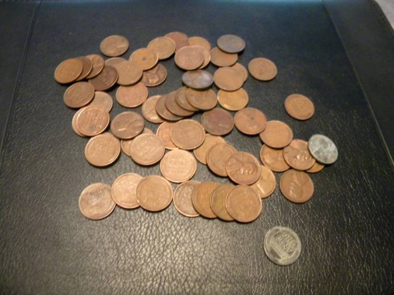 lot 17 image: 60 Wheat Back Pennies