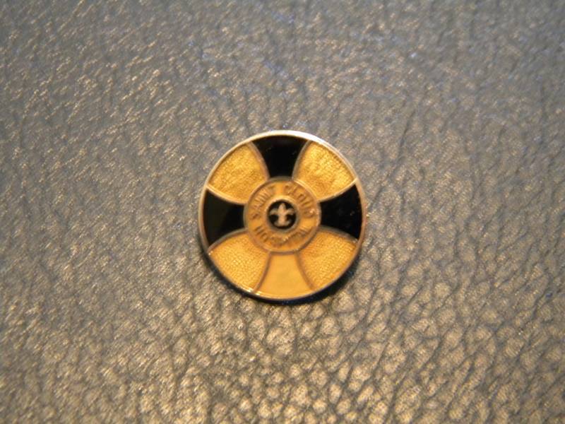 lot 38 image: St. Cloud Hospital 110 10K Gold Pin