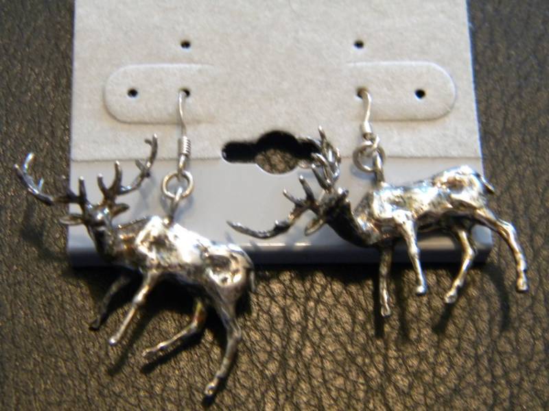 lot 39 image: Sterling Silver Earrings