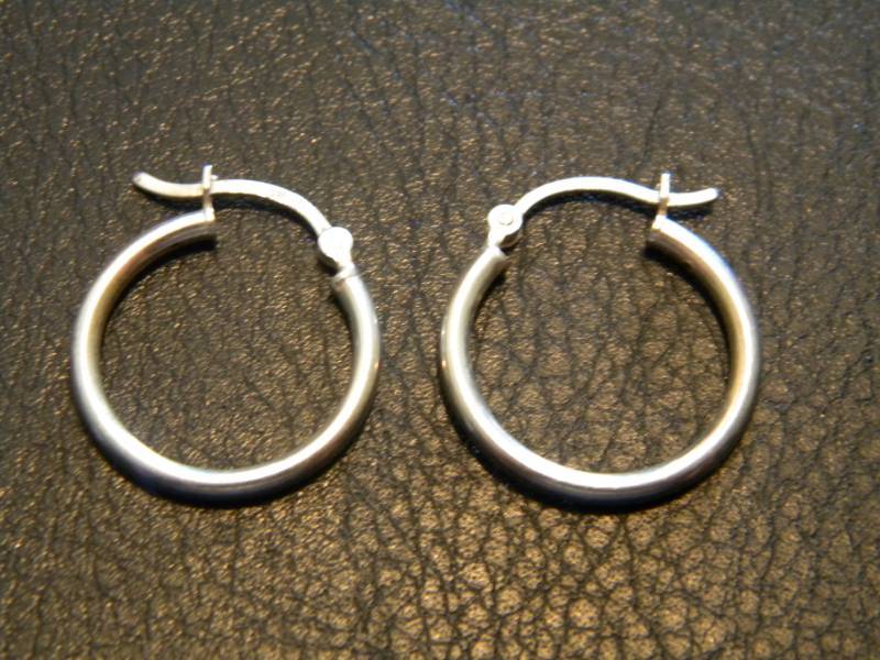 lot 47 image: Sterling Silver Earrings