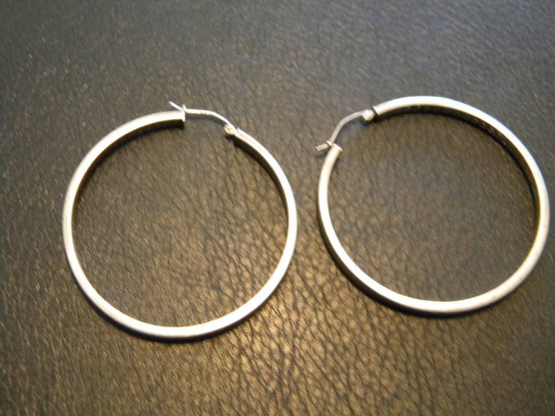 lot 48 image: Sterling Silver Earrings