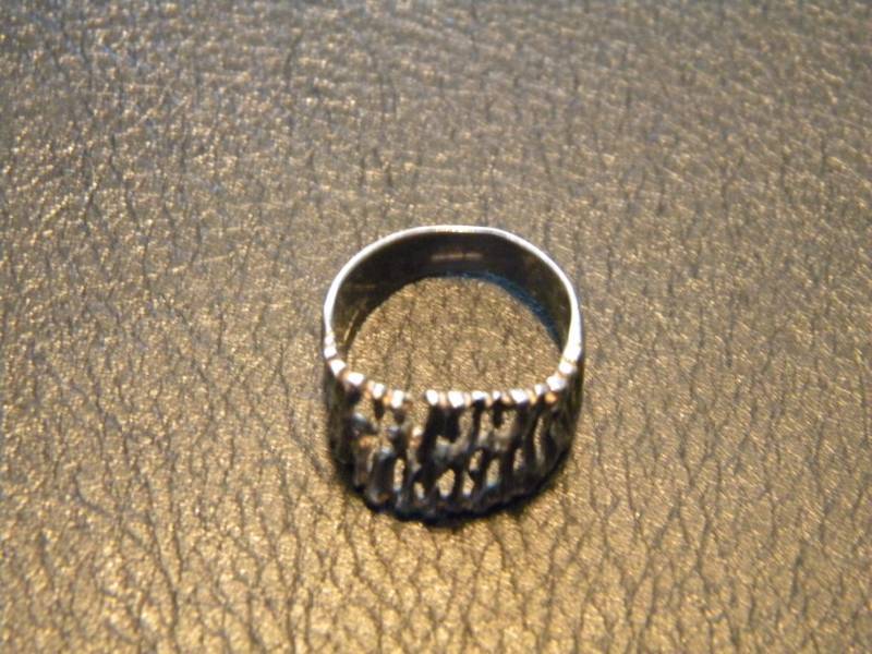 lot 58 image: Sterling Silver Ring