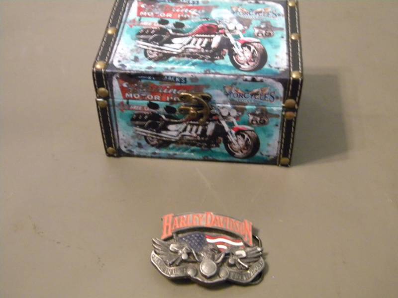 lot 69 image: Harley-Davidson Belt Buckle & Motorcycle Box