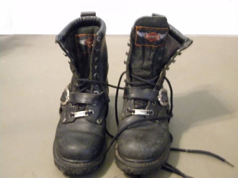 lot 70 image: Harley-Davidson Boots