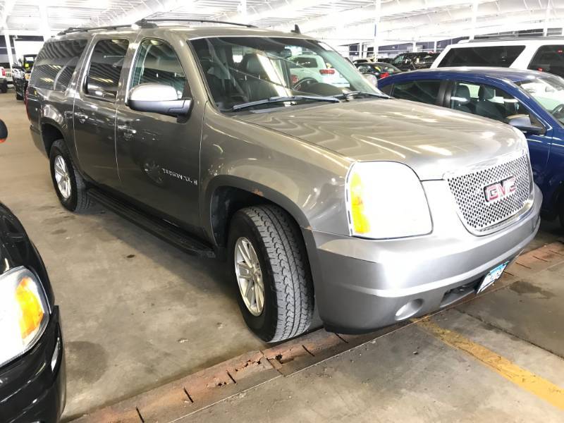 lot 2 image: 2007 GMC Yukon XL 1500 4x4