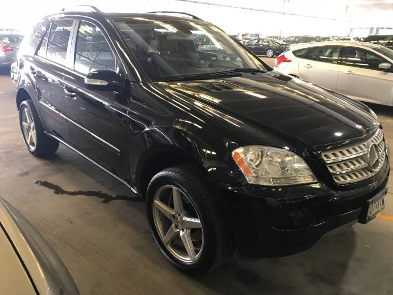 lot 8 image: 2006 Mercedes ML500