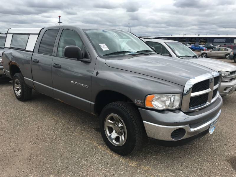 lot 34 image: 2005 Dodge Ram 1500 SLT 4x4