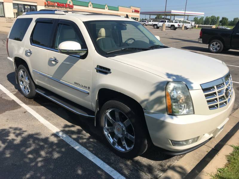 lot 37 image: 2007 Cadillac Escalade AWD