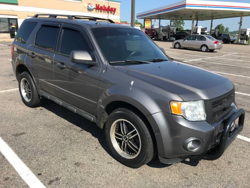 lot 42 image: 2011 Ford Escape XLT
