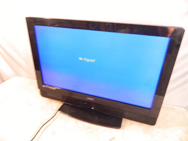 Vizio 32 Inch LCD TV