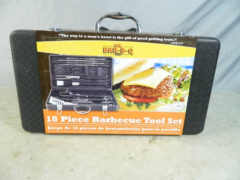 New 18 Piece BBQ Set