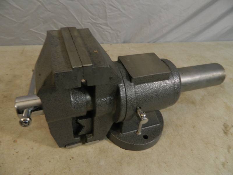 New Swivel Bench Vise