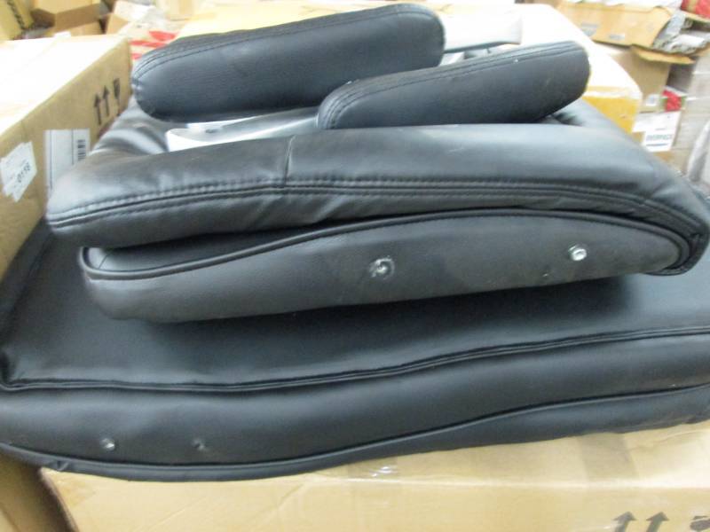 lot 4 image: Black Office Chair- Assembly requir...