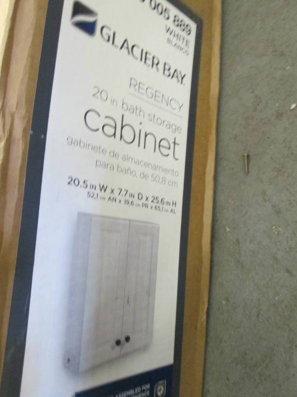 lot 41 image: Glacier Bay Regency 20 inch Bath St...