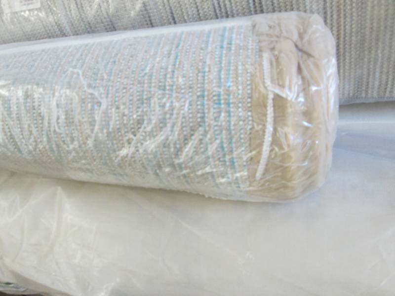 lot 69 image: World Rug Gallery Soft Cozy Solid W...